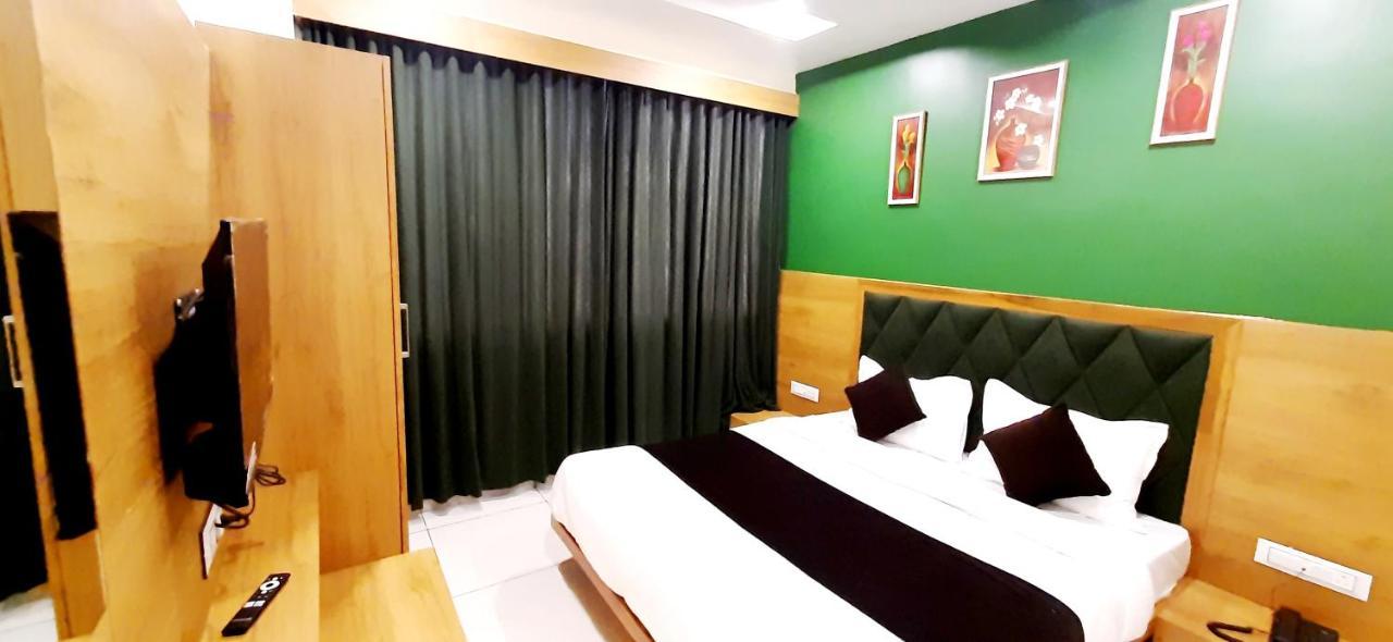 Hotel Suncity Ahmedabad Exterior foto