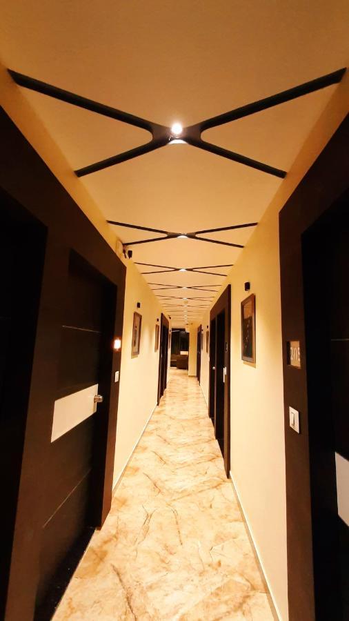 Hotel Suncity Ahmedabad Exterior foto