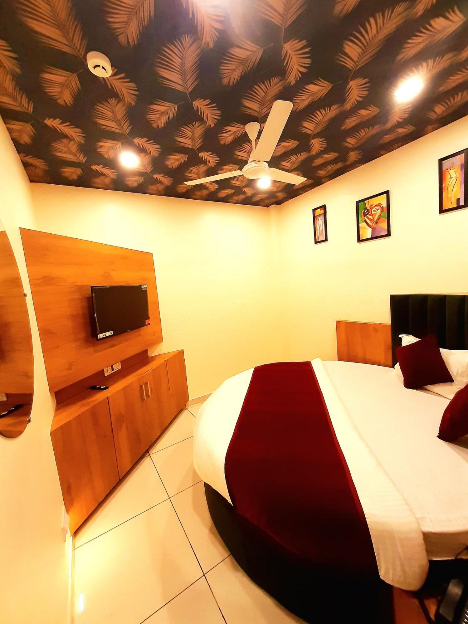 Hotel Suncity Ahmedabad Exterior foto