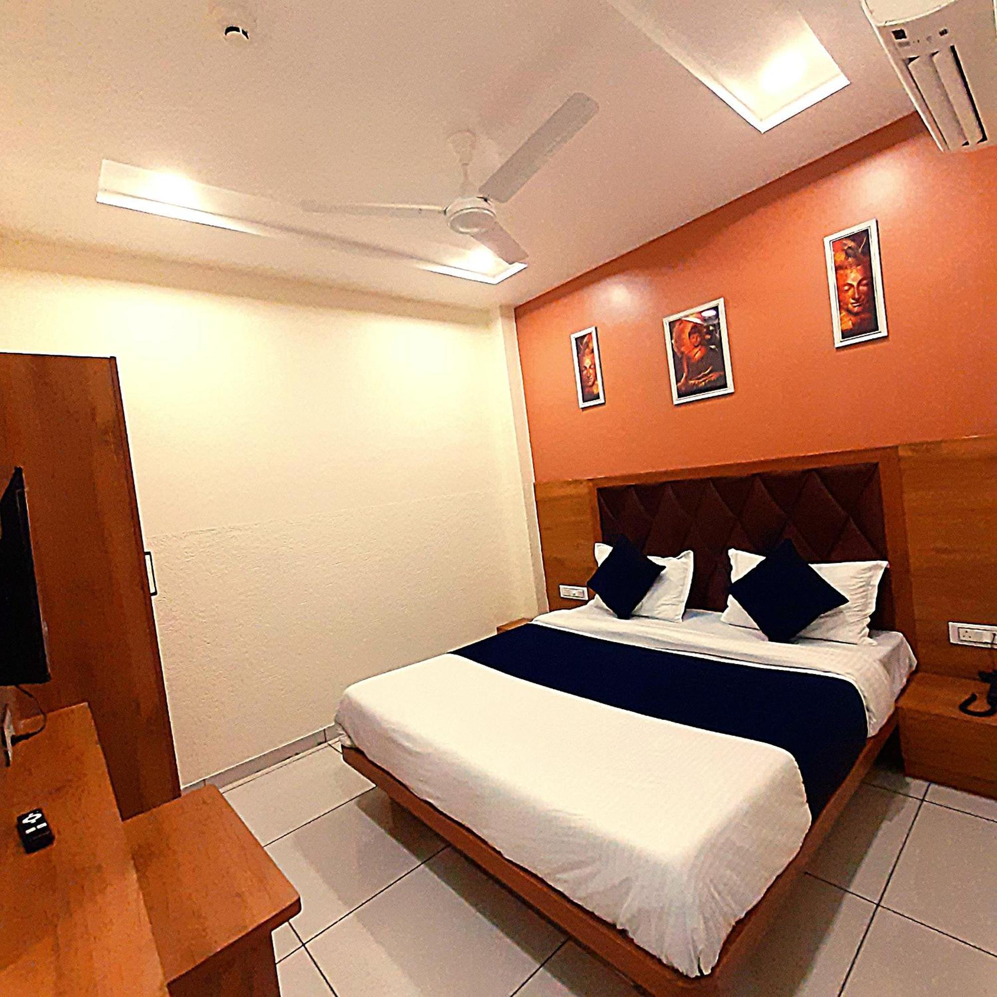 Hotel Suncity Ahmedabad Exterior foto