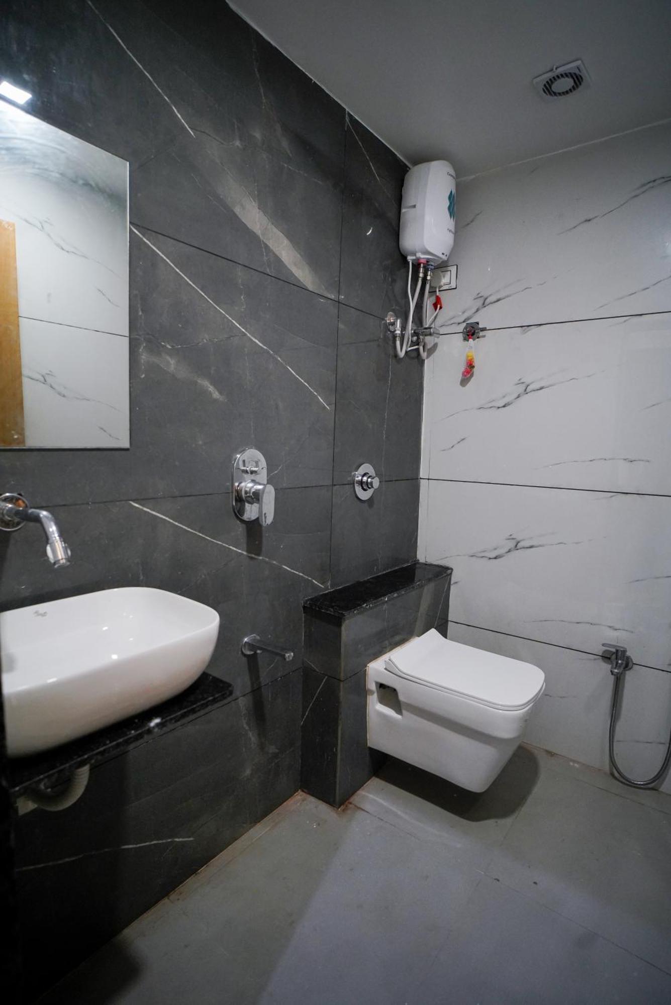 Hotel Suncity Ahmedabad Exterior foto